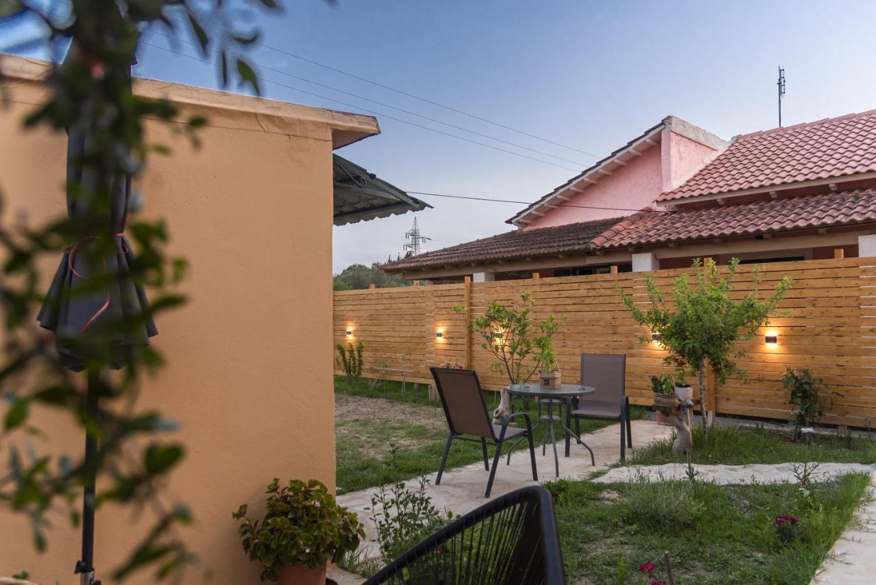 Burnelia Vacation House Lefkímmi Buitenkant foto